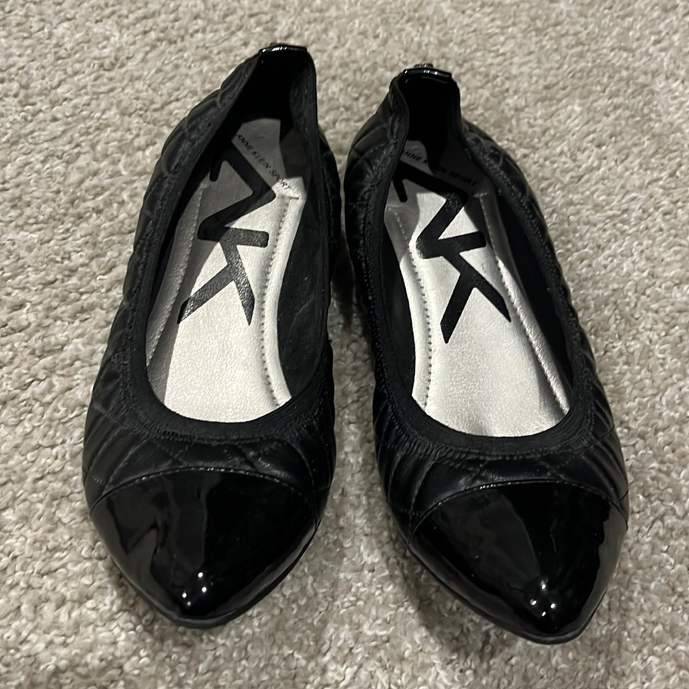 Anne Klein sport black flats. Size 8. Like new